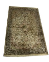 100% wool Rug with beautiful color