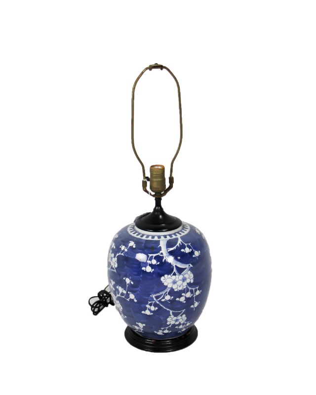 Blue Pocelain Lamp no shade