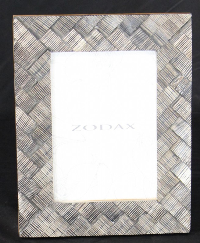 PHOTO FRAME 5" X 7"
