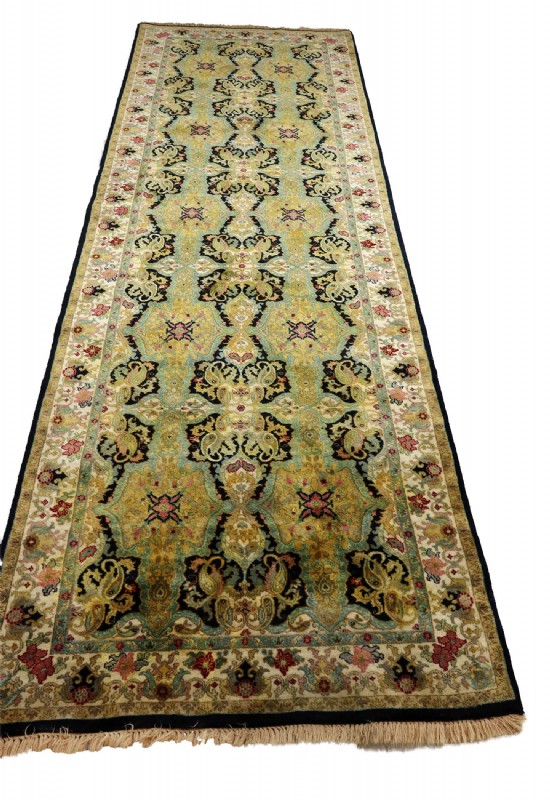 Amritsar Wool Runner