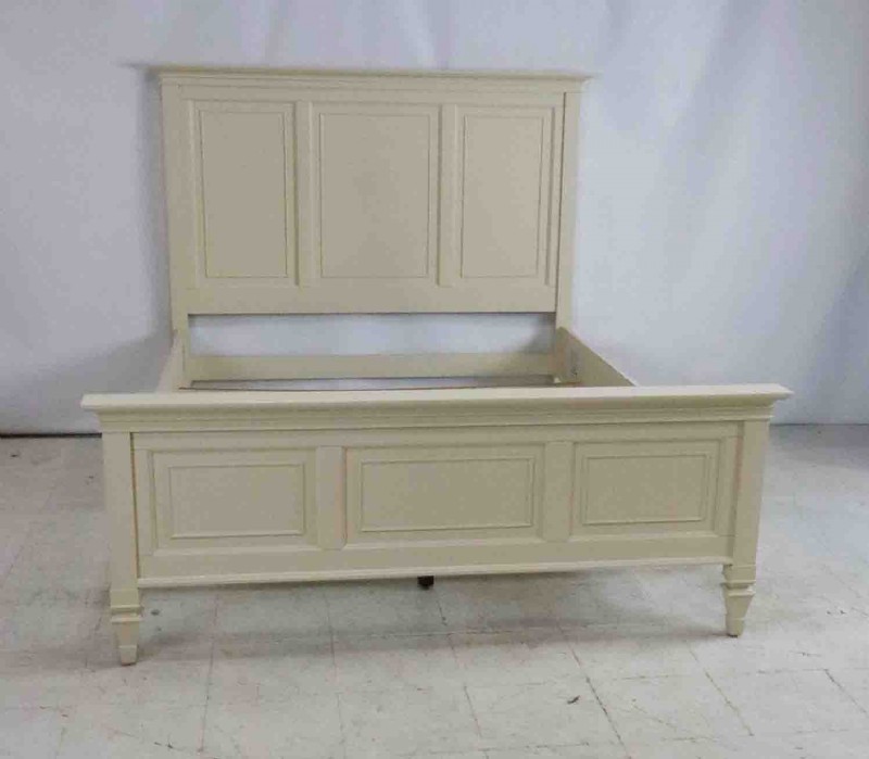 Queen Panel Bedroom Set