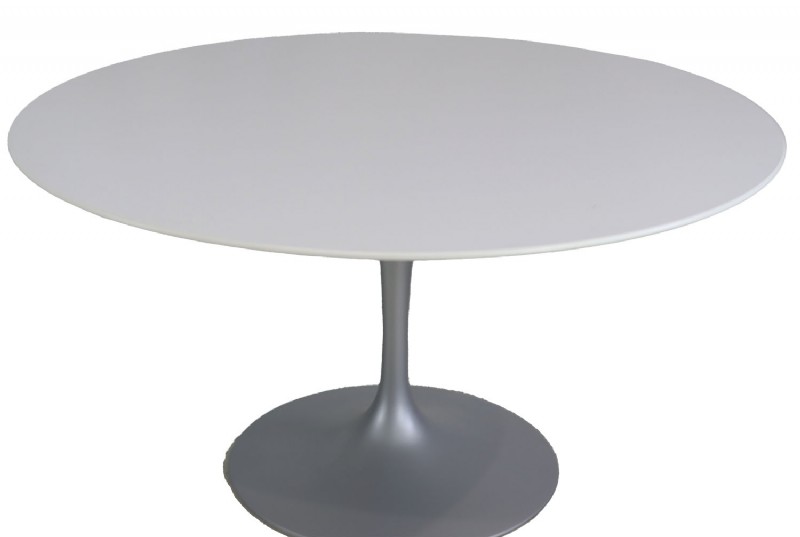 Knoll Saarinen Tulip Dining Table