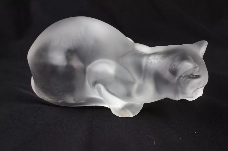Lalique Large Crouching Crystal Cat