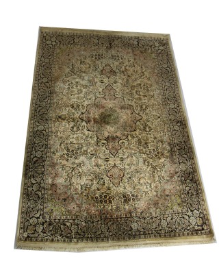 100% wool Rug with beautiful color