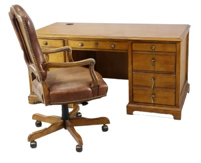 Junior Executive Desk & Chair