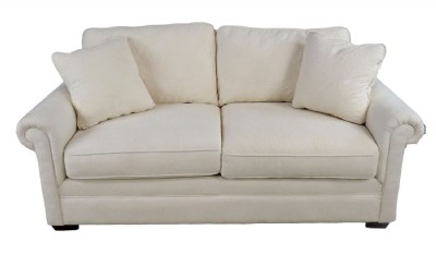 Traditional White/Cream Floral Loveseat