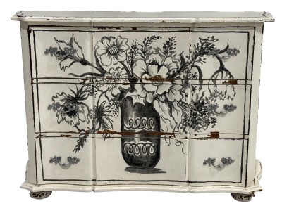Shabby Chic Handpainted Chest of Drawers