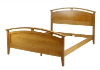 Maple Queen Sized Bedroom Set